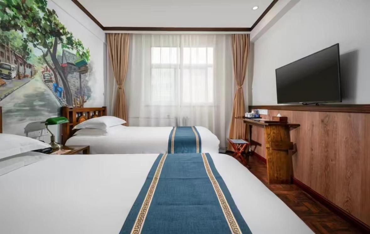 Nostalgia Hotel Beijing Guozijian Ghost Street - Near Beijing Lama Temple, Beihai Park, Jingshan Park, Drum Tower, Houhai Bar Street, Tian'Anmen Square, Located In Beijing Traditional Hutongs, 5 Minutes Away From Beixinqiao Metro Station Zewnętrze zdjęcie